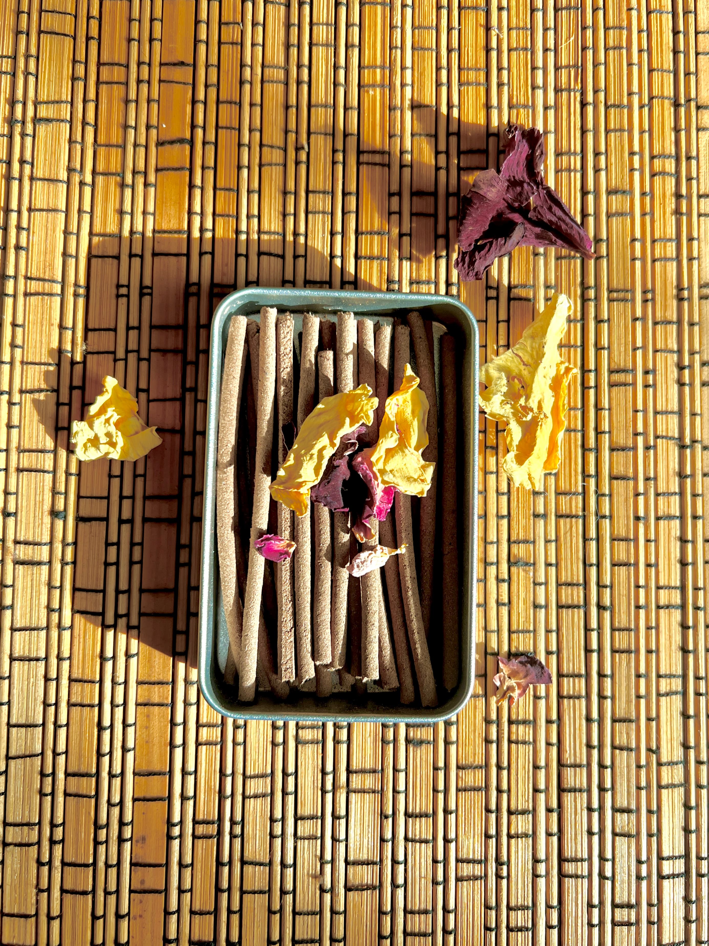 Encens Japonais ~ patchouli, rose 